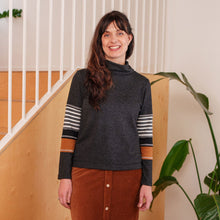 Charger l'image dans la galerie, Rien ne se perd, tout se crée - Chandail Chicouté